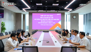 Đồng chí Nguyễn Đức Hiển, Phó Trưởng Ban Chính sách, Chiến lược Trung ương đến thăm và làm việc tại Trụ sở Tập đoàn Becamex